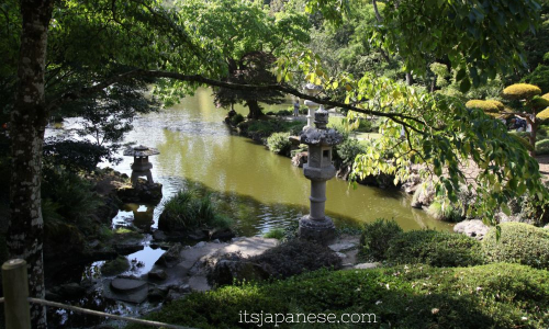 japanese stone lantern (2)